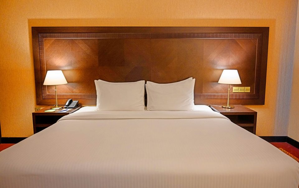 deluxe king room